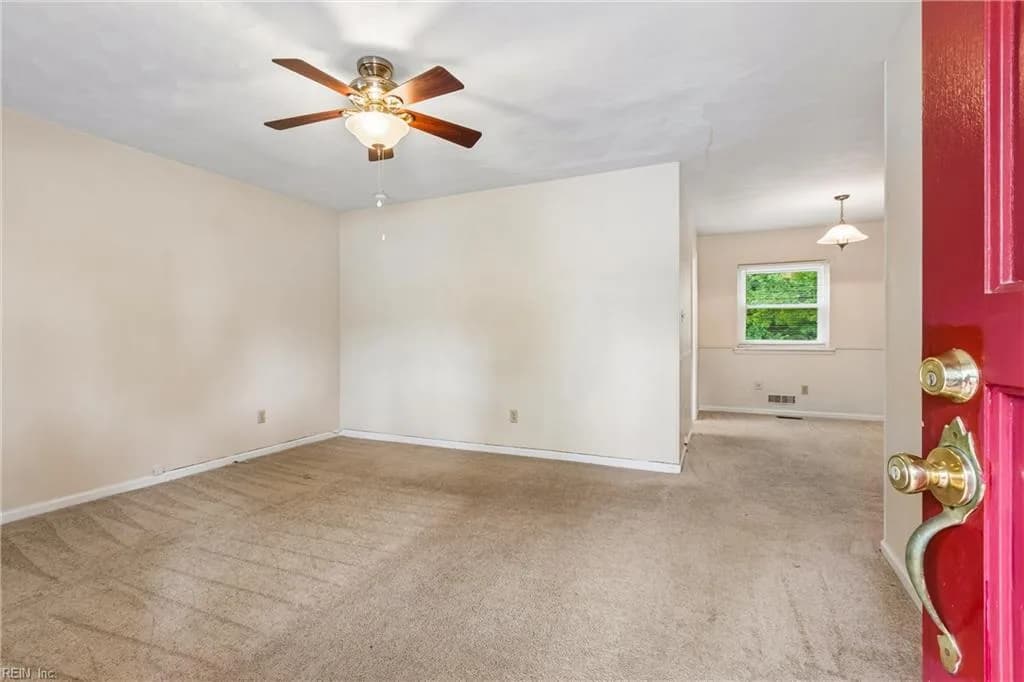 520 Beech DR, NEWPORTNEWS VA 23601 - Photo 5