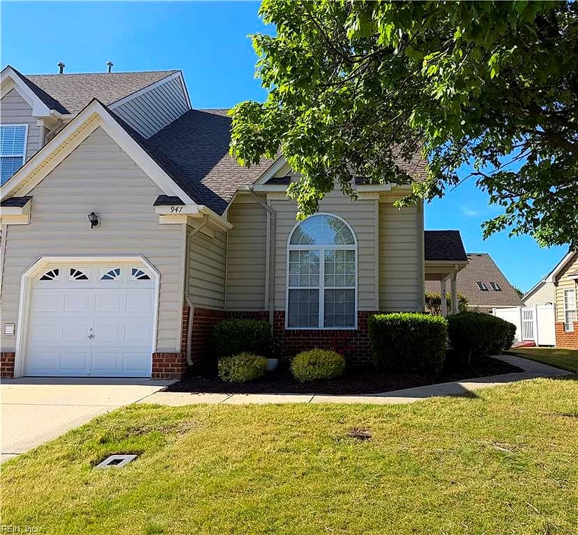947 Hunley DR, VIRGINIA BEACH VA 23462 - Main photo