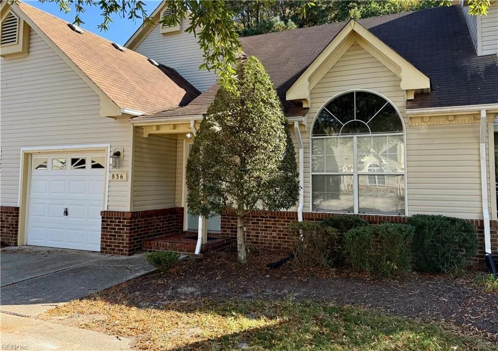 836 Shoal Creek TRL, CHESAPEAKE VA 23320 - Main photo
