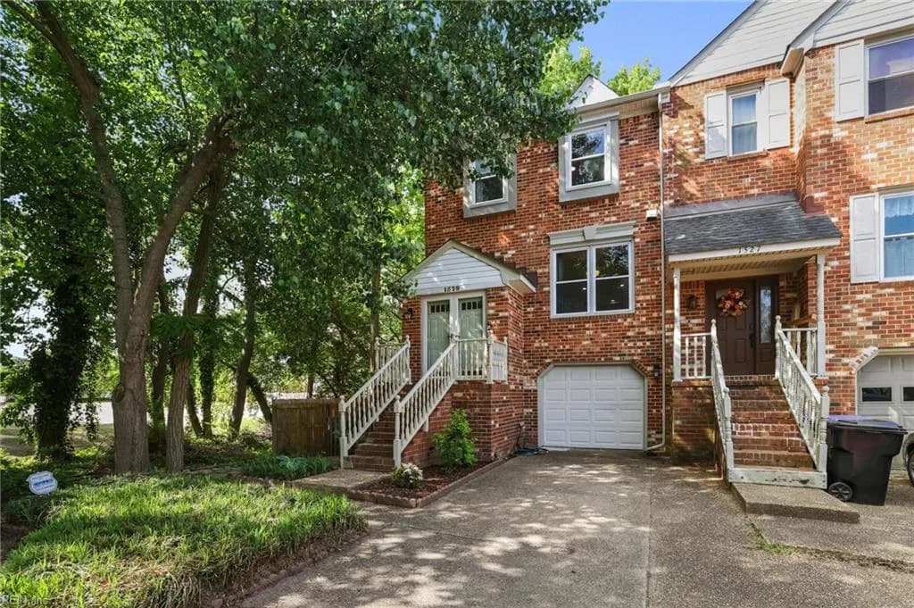 1529 Brenland CIR, VIRGINIABEACH VA 23464 - Photo 2