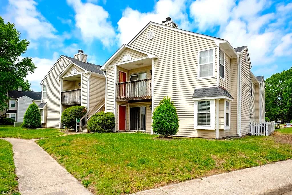 1718 Rock Bridge MEWS #B, CHESAPEAKE VA 23320 - Main photo