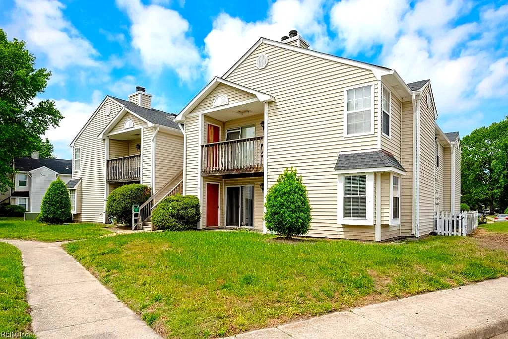 1718 Rock Bridge MEWS #B, CHESAPEAKE VA 23320