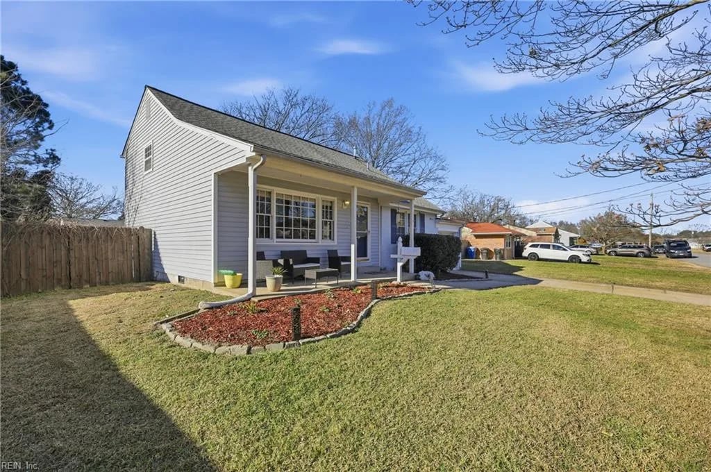 945 Redwood CIR, Virginia Beach — 3 bed Residential, 1,600 sqft