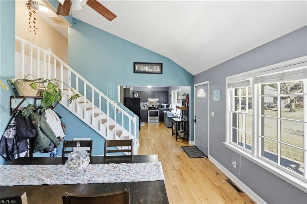 945 Redwood CIR, VIRGINIABEACH VA 23464 - Photo 4
