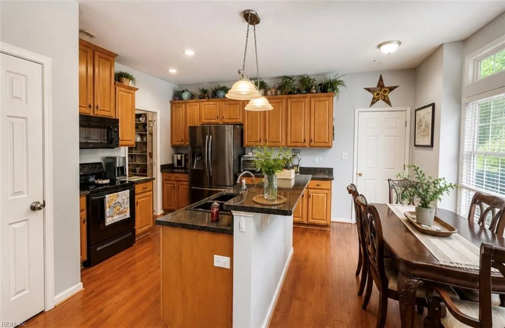8077 Founders Mill WAY, GLOUCESTER VA 23061 - Photo 5