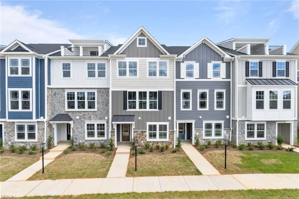 5 Bracewell LN, YORKTOWN VA 23692