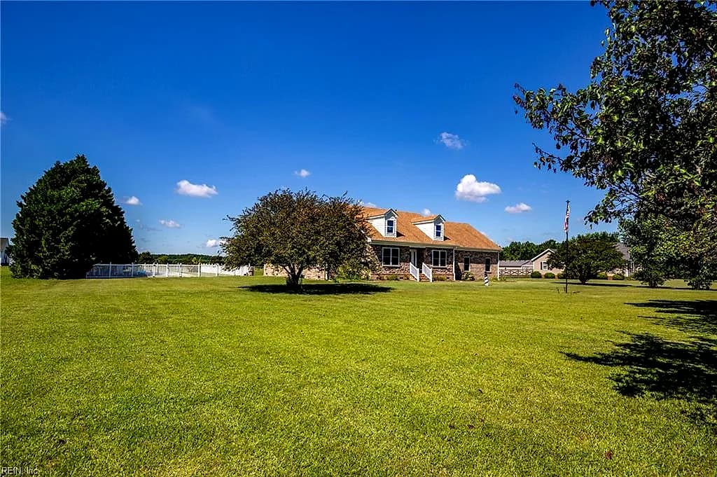 1301 Sanderson RD, CHESAPEAKE VA 23322 - Photo 3