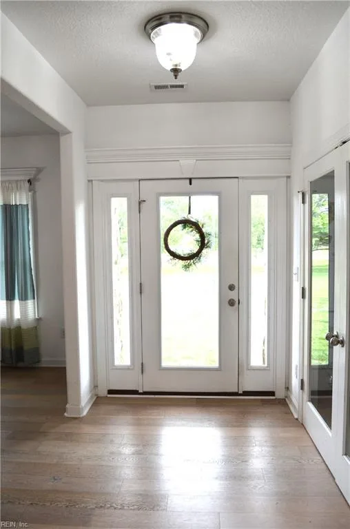 1301 Sanderson RD, CHESAPEAKE VA 23322 - Photo 3