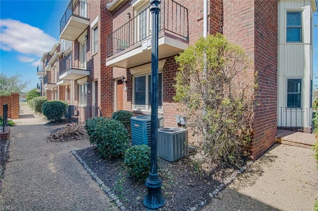 16 ACADEMY LN, HAMPTON VA 23669 - Photo 2