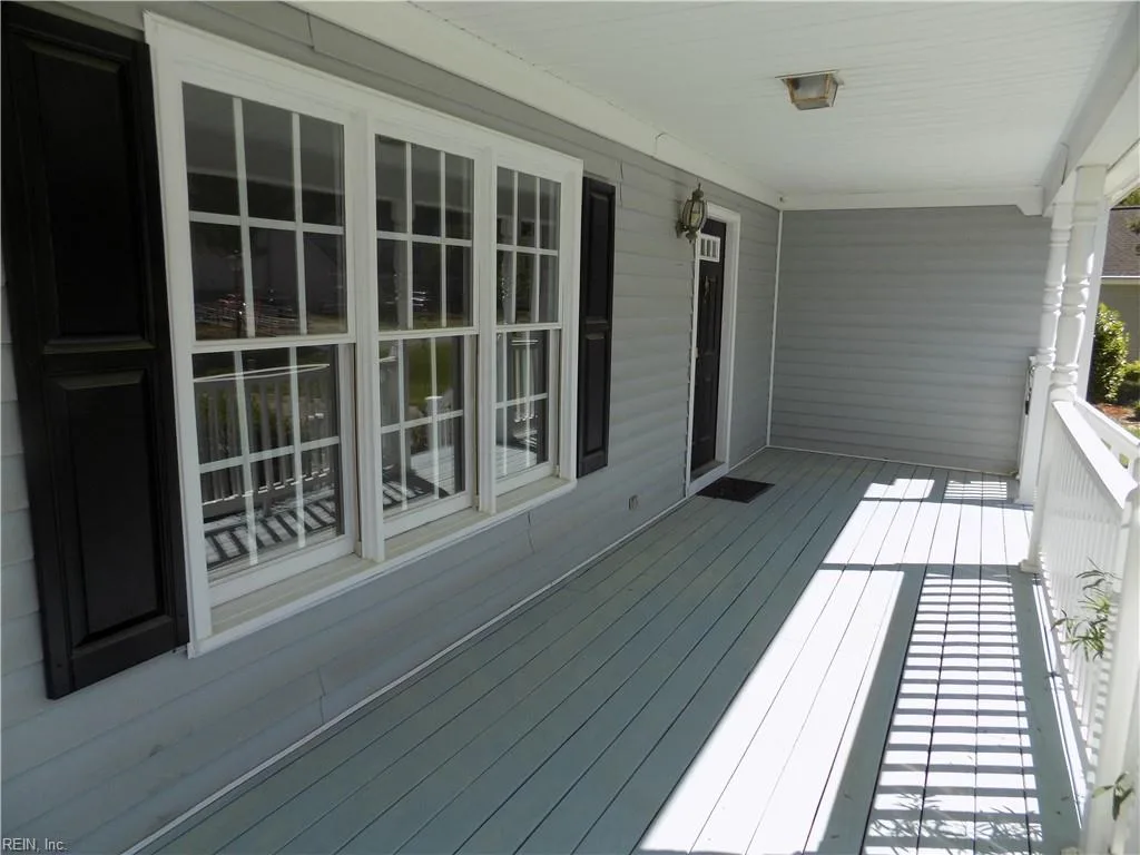 317 Bridge Wood DR, YORKTOWN VA 23693 - Photo 5