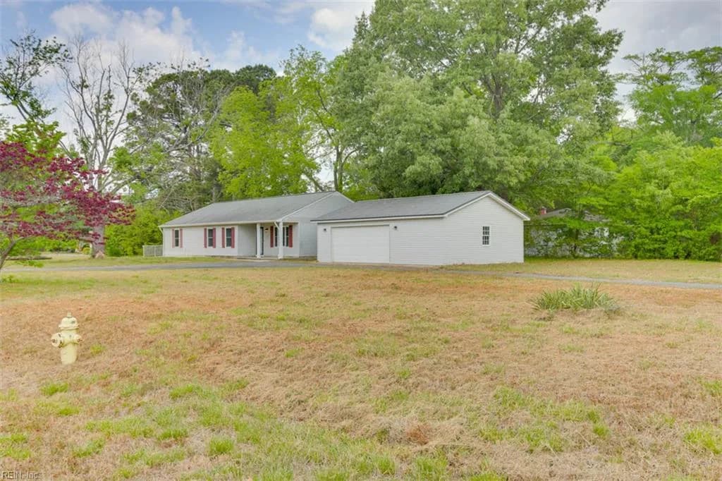 6881 Michael LN, HAYES VA 23072 - Main photo