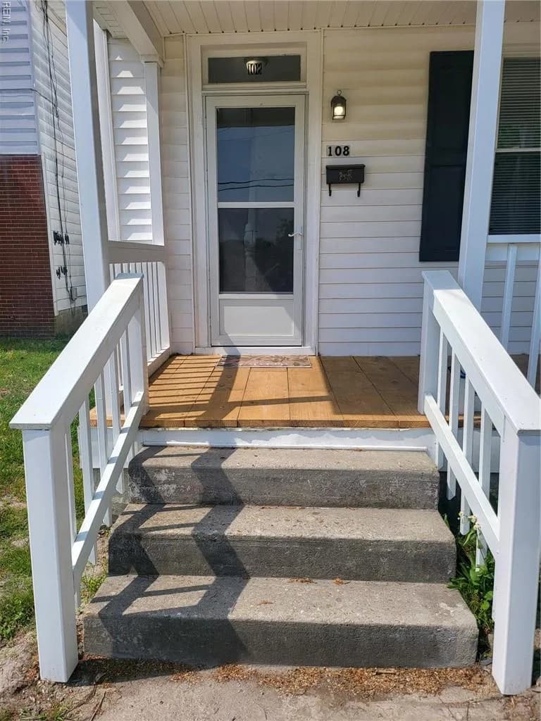 108 E Howard ST, HAMPTON VA 23663 - Photo 5