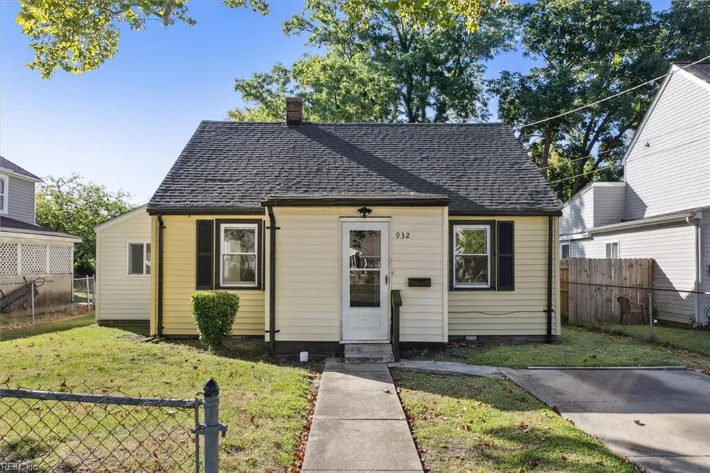 932 16th ST, NEWPORTNEWS VA 23607 - Main photo
