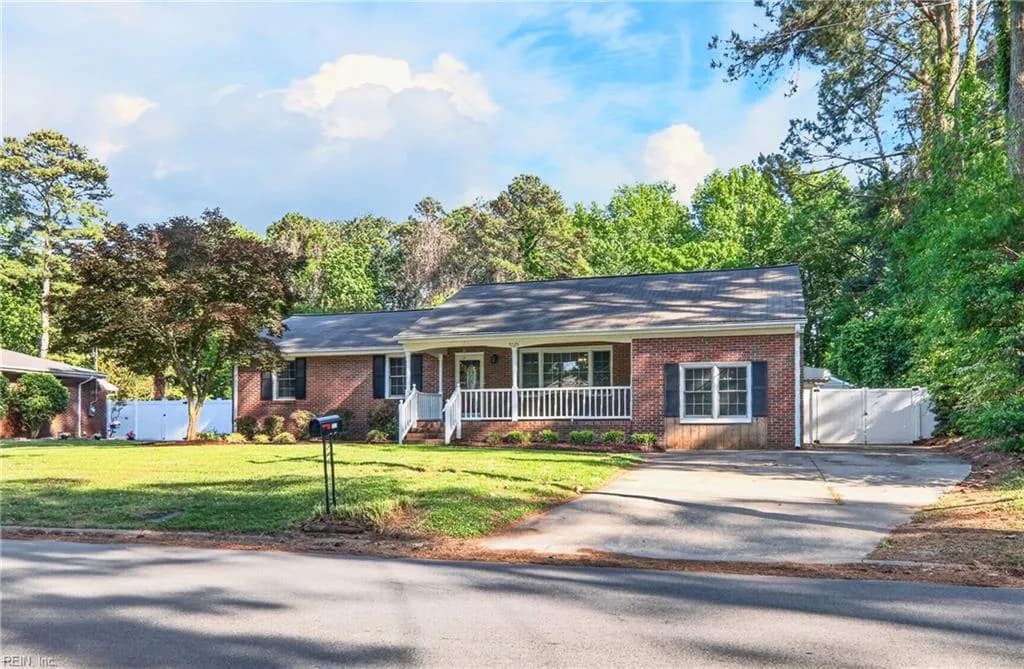5025 Greenbrook DR, PORTSMOUTH VA 23703 - Photo 2