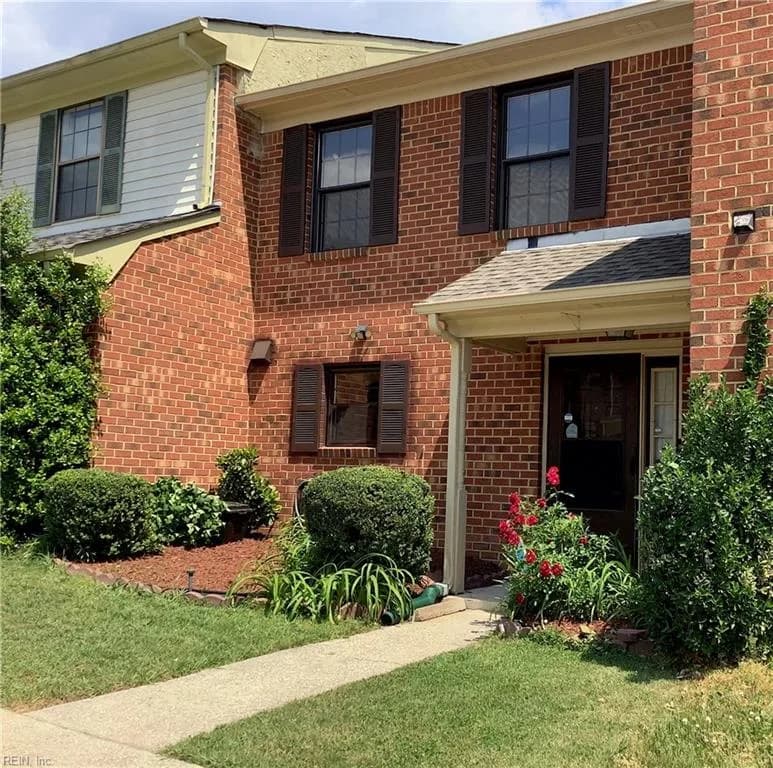 301 Civil CT #E, NEWPORTNEWS VA 23608 - Photo 3