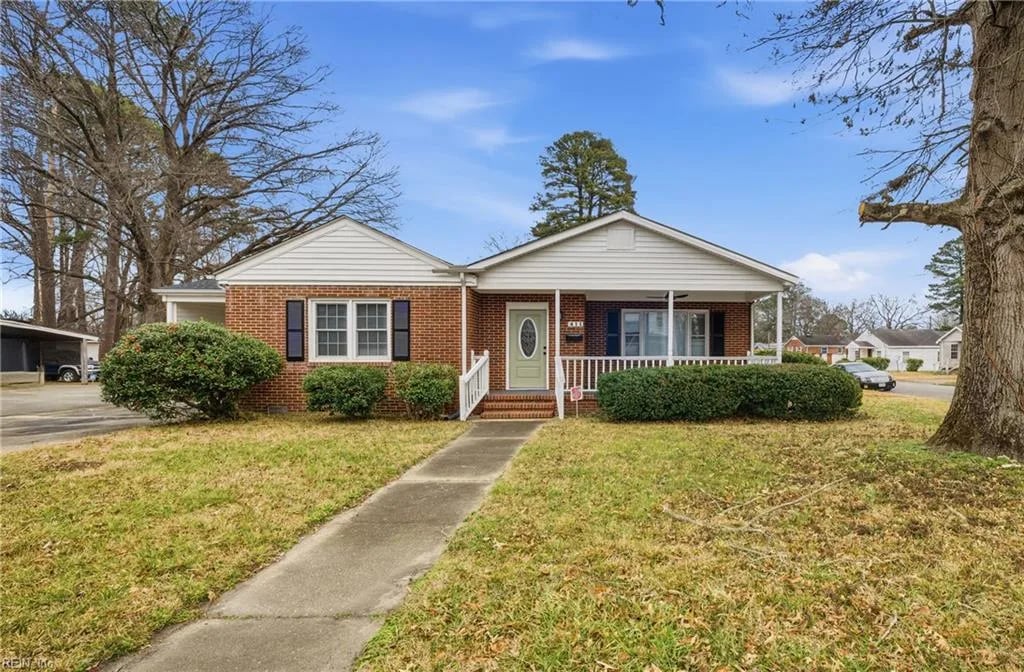 411 S College DR, FRANKLIN VA 23851
