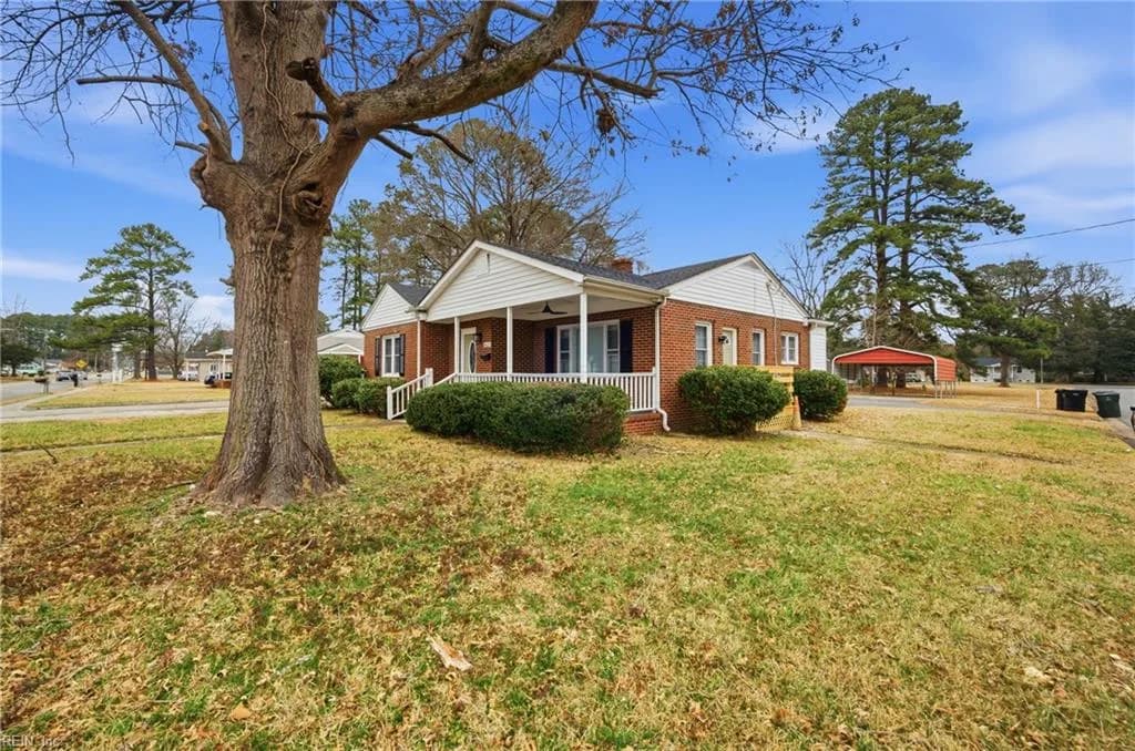 411 S College DR, FRANKLIN VA 23851 - Photo 4