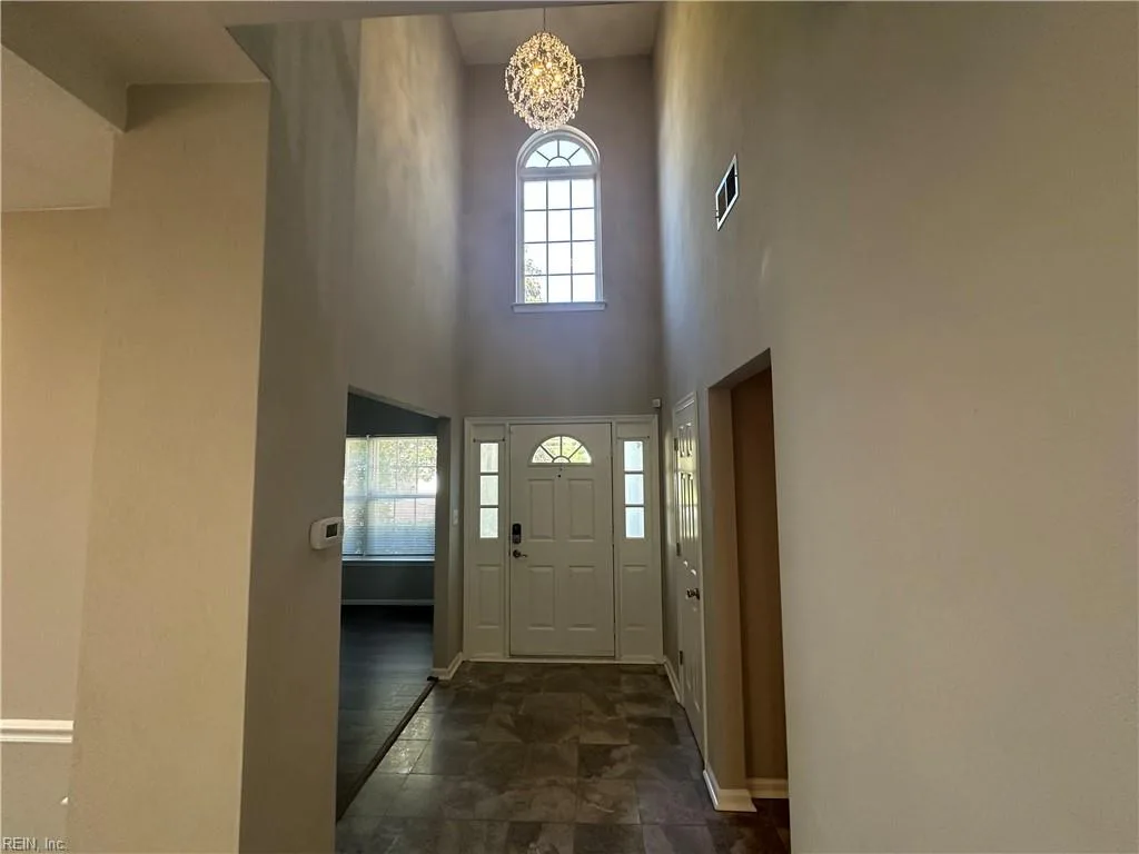 521 Windward DR, CHESAPEAKE VA 23320 - Photo 3