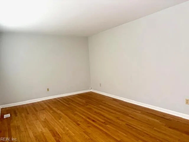 861 Cascade DR, NEWPORTNEWS VA 23608 - Photo 5