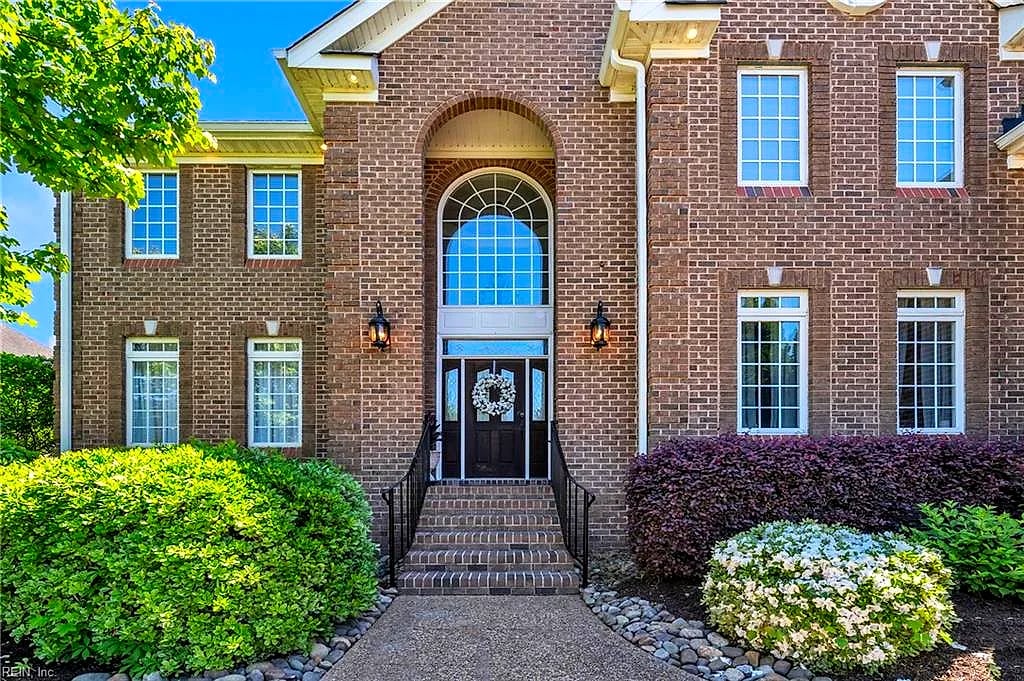 1301 Simon DR, CHESAPEAKE VA 23320