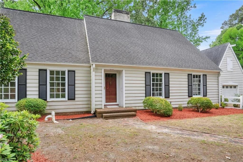 202 Dawson DR, SEAFORD VA 23696 - Photo 4