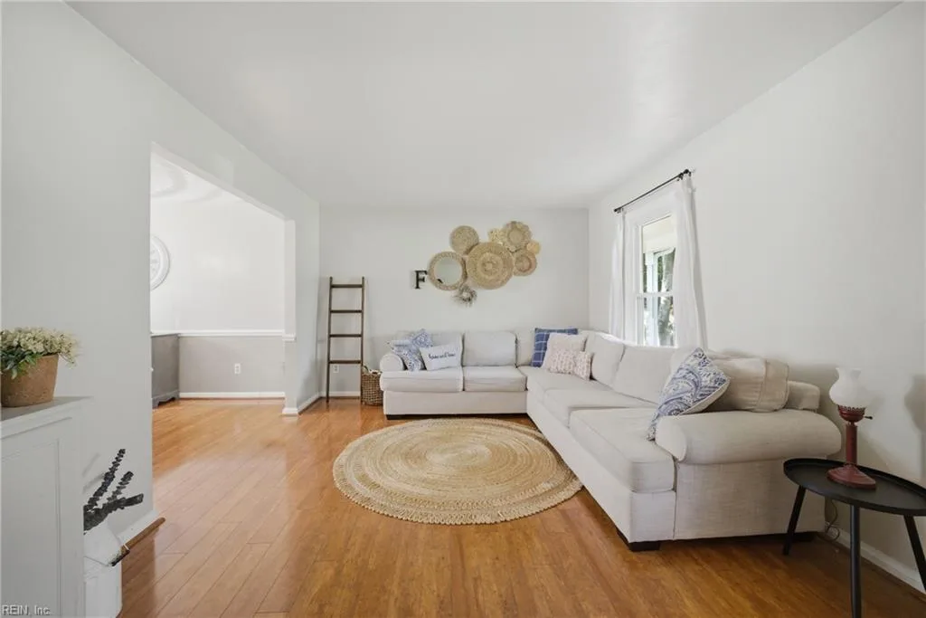 101 Kings Point DR, SUFFOLK VA 23434 - Photo 4