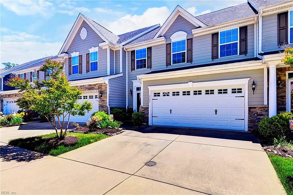 4204 Berry SQ, Williamsburg — 3 bed Residential, 2,335 sqft