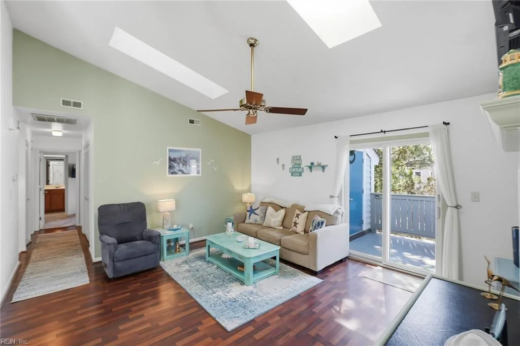 2410 Loran CT, VIRGINIABEACH VA 23451 - Photo 5