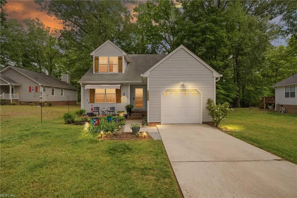 142 Mallard DR, Suffolk — 3 bed Residential, 1,617 sqft