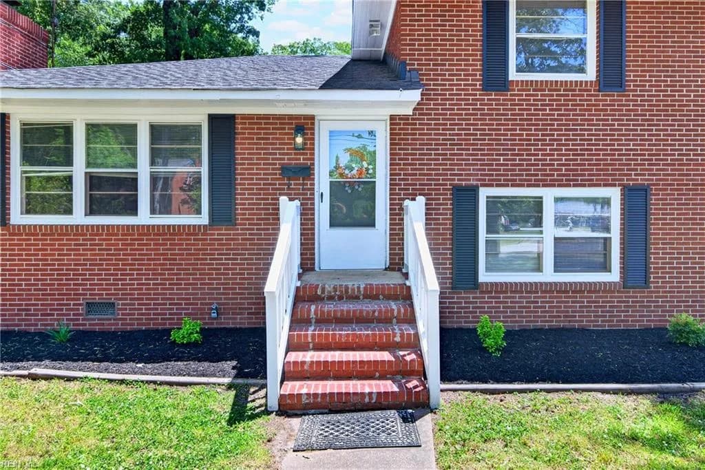 2 Larchmont CRES, NEWPORTNEWS VA 23606 - Photo 4