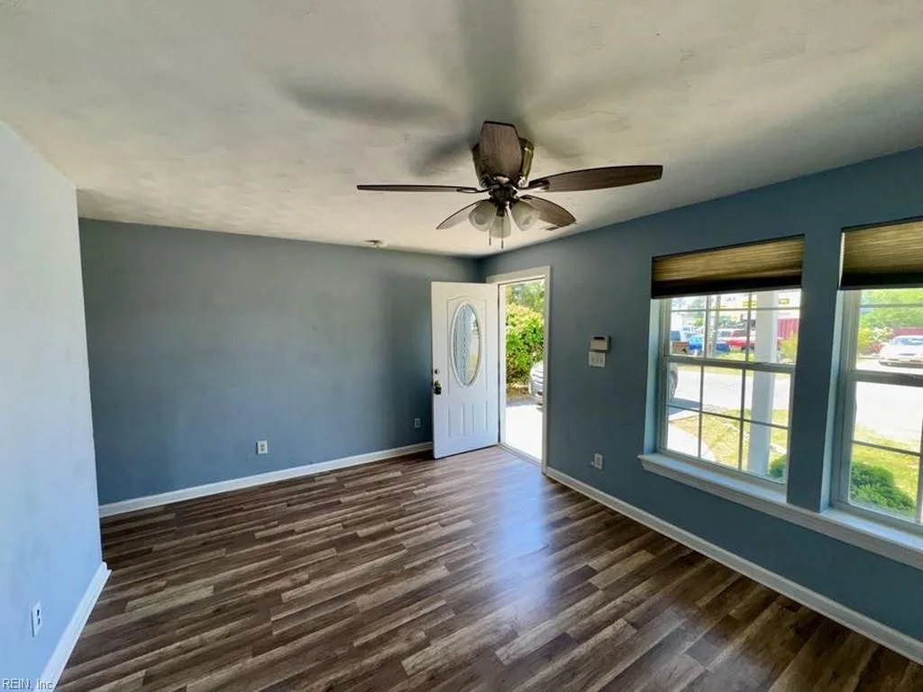2537 Staunton AVE, PORTSMOUTH VA 23704 - Photo 5