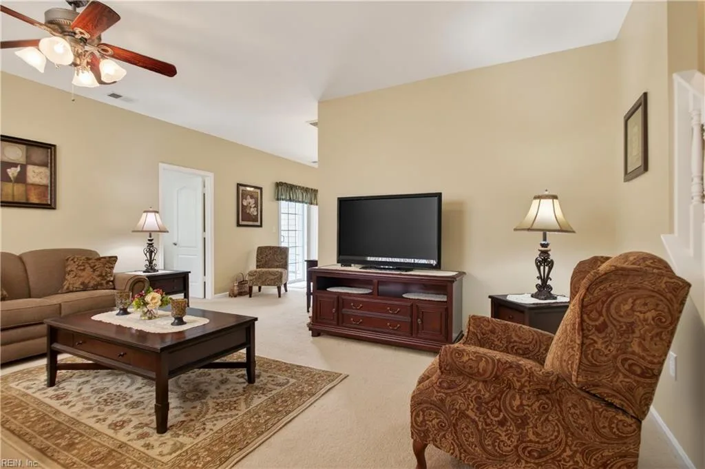1513 Pucknall DR, CHESAPEAKE VA 23320 - Photo 4