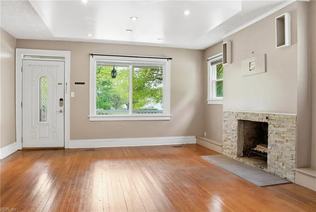 801 Gloucester ST, HAMPTON VA 23661 - Photo 5