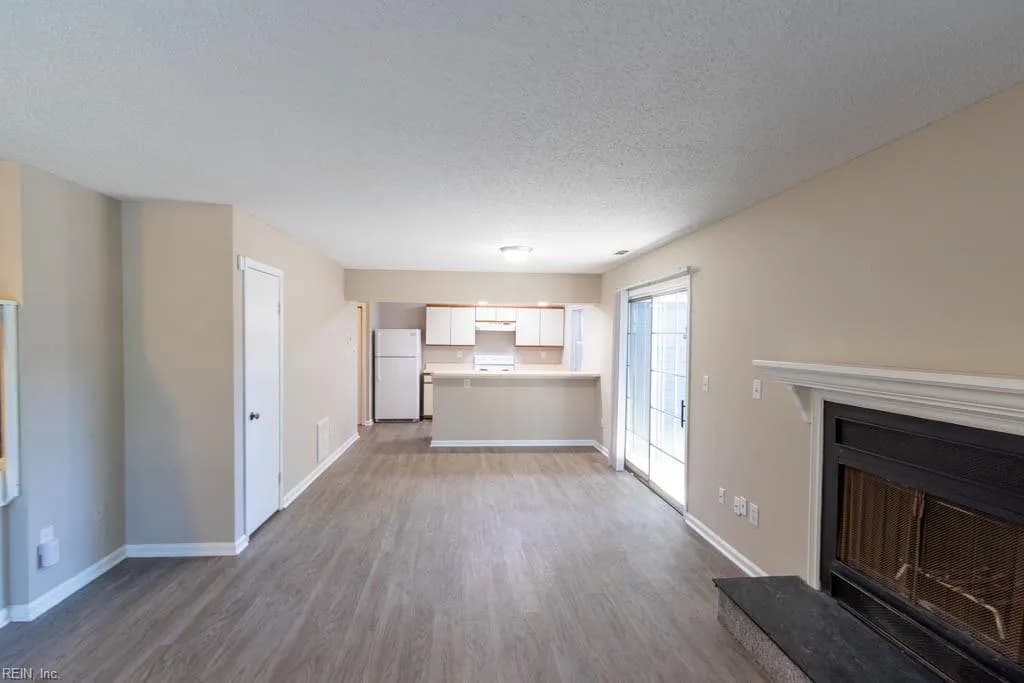 616 Ridge CIR, CHESAPEAKE VA 23320 - Photo 3