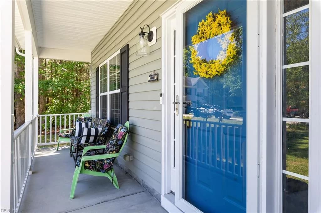 6823 Watch Harbour CIR, HAYES VA 23072 - Photo 3