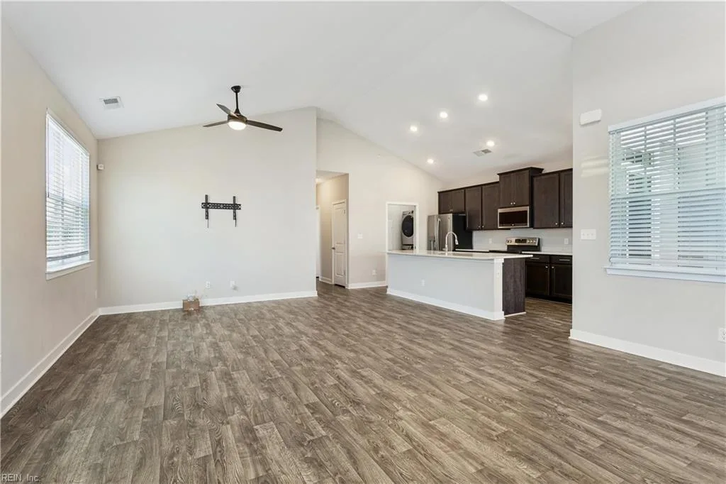 1102 Celia CT, HAMPTON VA 23666 - Photo 5