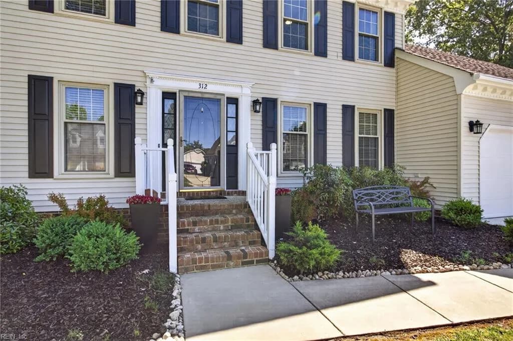 312 Barcelona DR, CHESAPEAKE VA 23322 - Photo 3