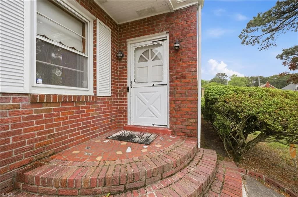 4409 Seagrove RD, PORTSMOUTH VA 23703 - Photo 5