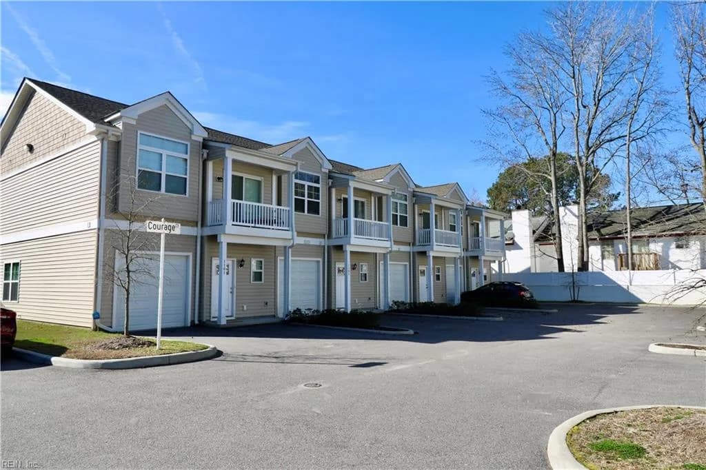 1109 Courage CT, VIRGINIABEACH VA 23451 - Photo 2