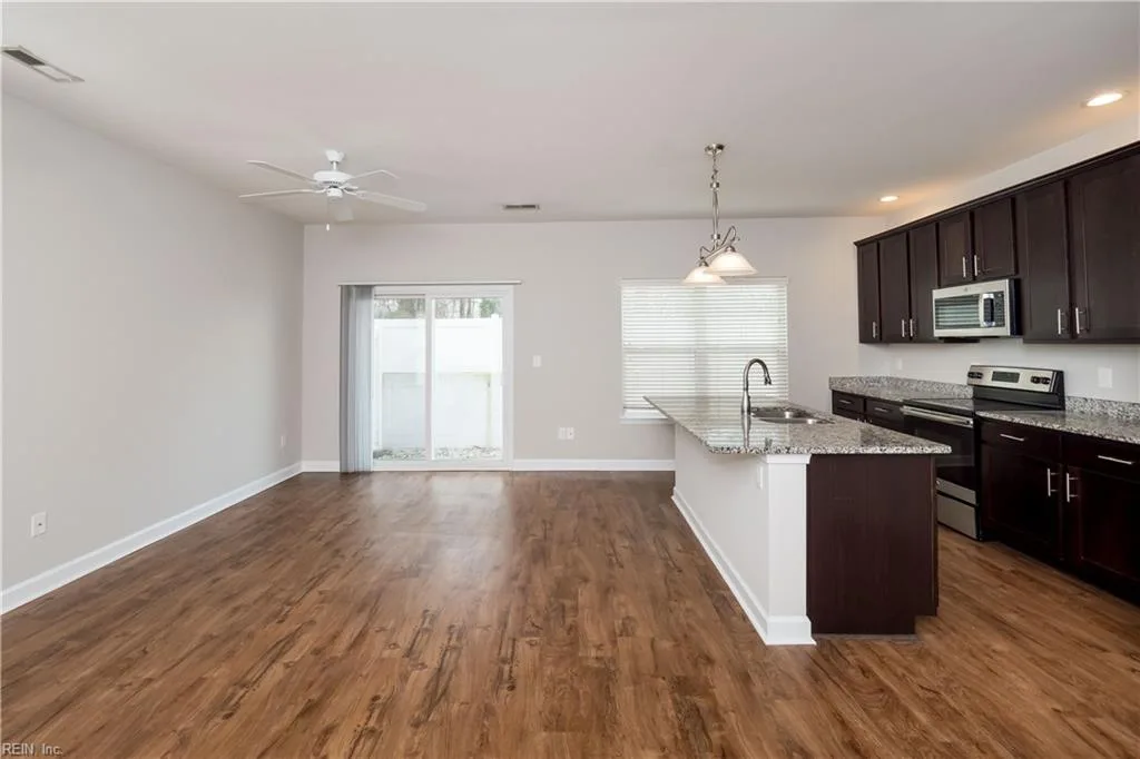 1109 Courage CT, VIRGINIABEACH VA 23451 - Photo 5