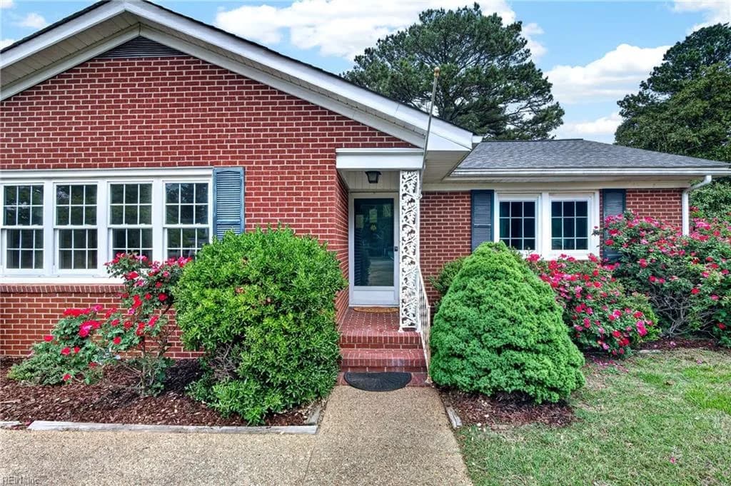 6743 Williams Landing RD, HAYES VA 23072 - Photo 5