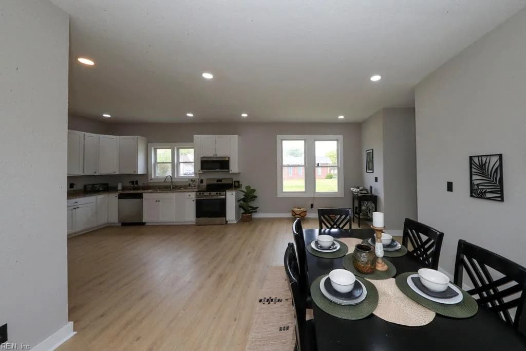 1850 Azalea AVE, PORTSMOUTH VA 23704 - Photo 5