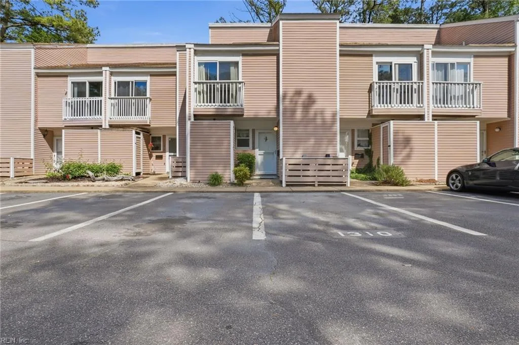 1310 Linkhorn CIR, VIRGINIABEACH VA 23451
