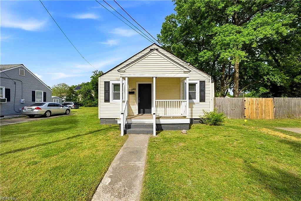 802 Smith ST, Hampton — 2 bed Residential, 709 sqft