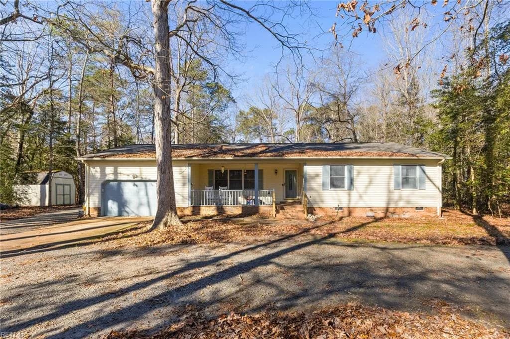 5403 Jonquil LN, GLOUCESTER VA 23061 - Main photo