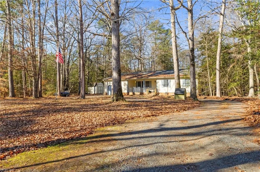 5403 Jonquil LN, GLOUCESTER VA 23061 - Photo 4