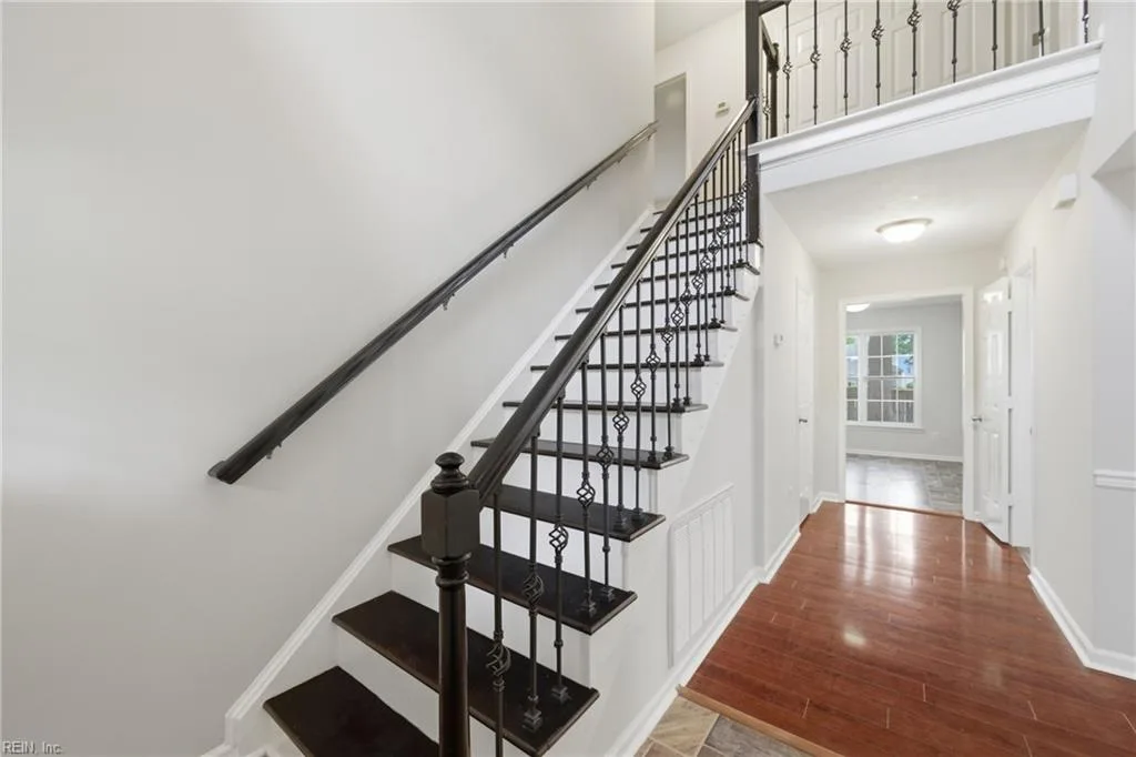 821 Lancaster LN, NEWPORTNEWS VA 23602 - Photo 5
