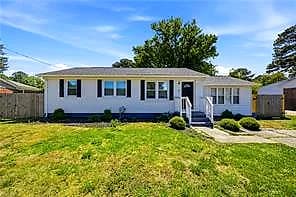 705 Warfield DR, PORTSMOUTH VA 23701 - Main photo