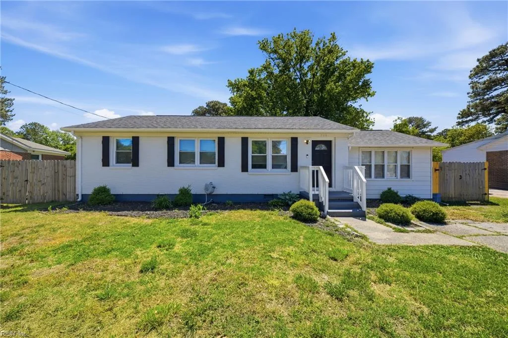 705 Warfield DR, PORTSMOUTH VA 23701