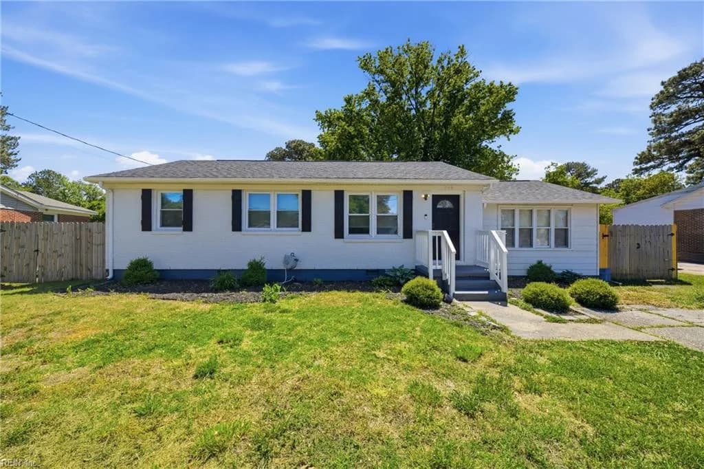 705 Warfield DR, PORTSMOUTH VA 23701 - Photo 2